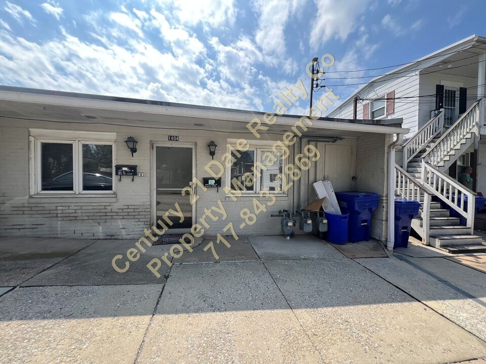 1404 E Maple St in York, PA - Building Photo
