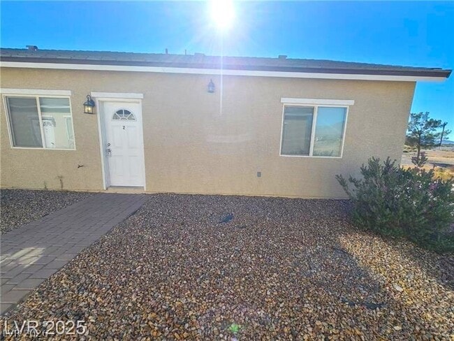 1370 Ogallala St in Pahrump, NV - Building Photo - Building Photo