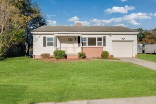 300 E 15th St in Washington, NC - Building Photo