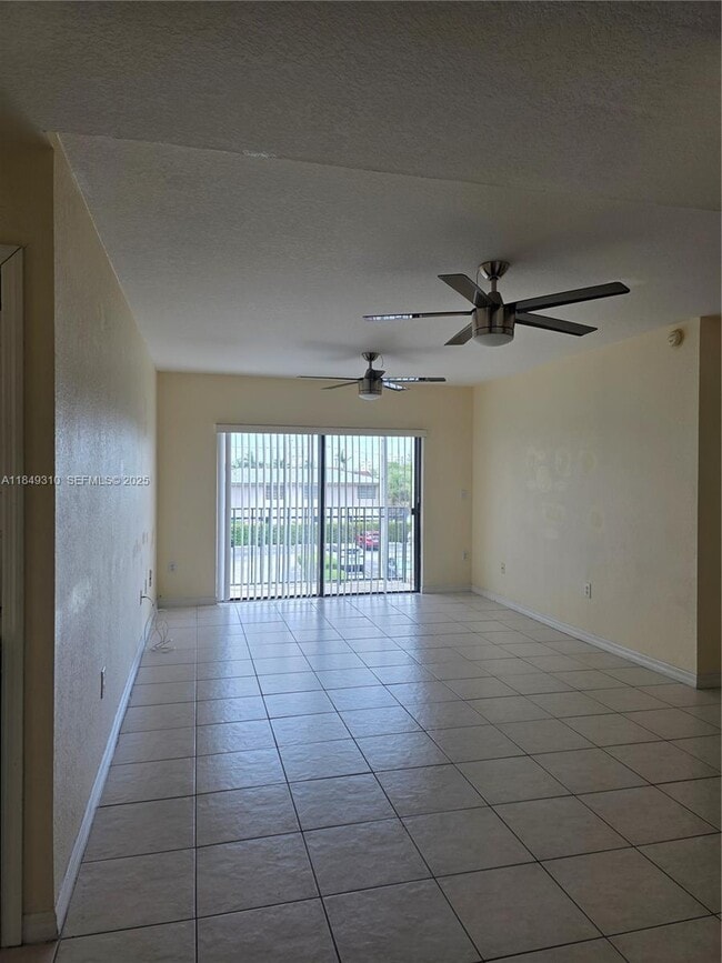 650 Palm Ave in Hialeah, FL - Building Photo - Building Photo