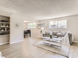 1723 N Robb St in Lakewood, CO - Building Photo