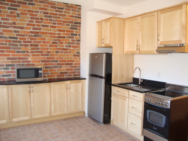 32 Grove St, Unit 6 in Boston, MA - Building Photo - Building Photo