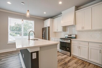 2612 Forest Park Blvd in Fort Worth, TX - Building Photo - Building Photo
