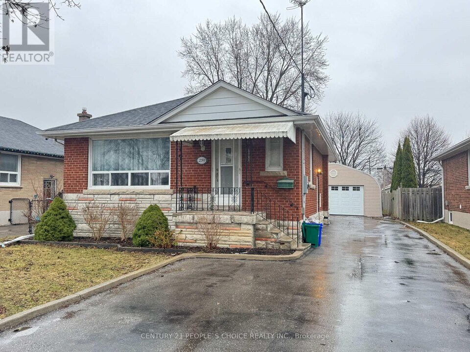 259 Baldwin St in Oshawa, ON - Building Photo
