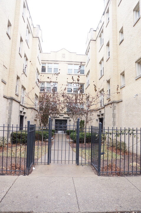 4101 N Sacramento Ave, Unit 48-2 in Chicago, IL - Foto de edificio