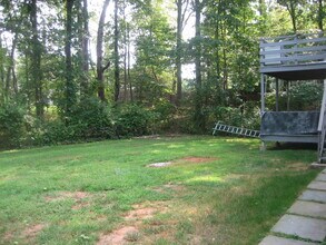 17 Silver Lakes Dr in Darien, CT - Building Photo - Building Photo