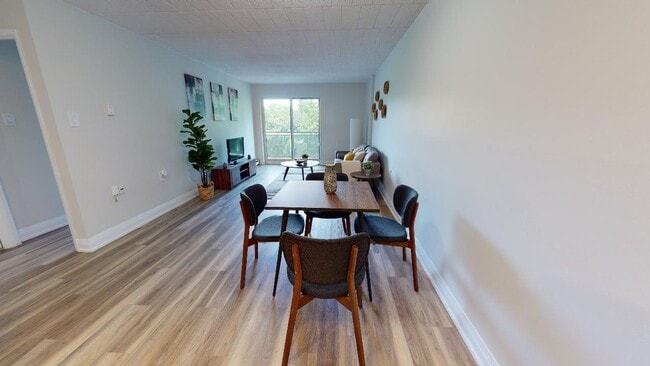 Silvercreek Parkway in Guelph, ON - Building Photo - Building Photo