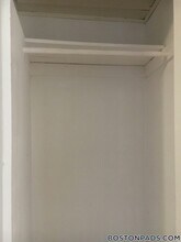 119 Sutherland Rd, Unit D in Boston, MA - Building Photo - Building Photo