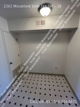 2363 Mountain View Terrace SW in Roanoke, VA - Building Photo - Building Photo