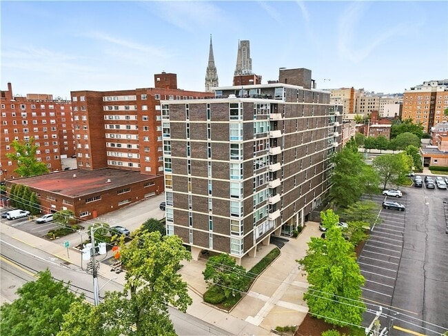 property at 552 N Neville St
