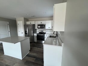 4108 Stagecoach Dr, Unit 4108 in Richmond, KY - Foto de edificio - Building Photo