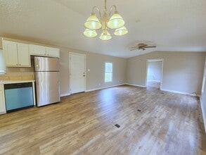 13281 Hammack Rd in Denham Springs, LA - Building Photo - Building Photo