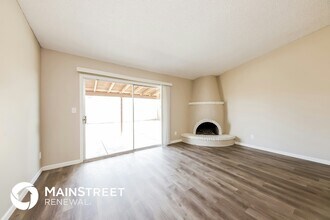337 W Kristal Way in Phoenix, AZ - Building Photo - Building Photo