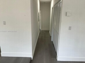 1185 NW 134th St in North Miami, FL - Building Photo - Building Photo