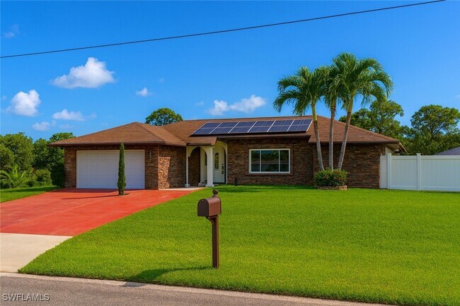 5556 32nd Ave SW in Naples, FL - Building Photo - Building Photo