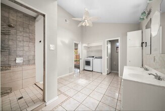 7418 Oscar Dr in Deer Park, TX - Foto de edificio - Building Photo