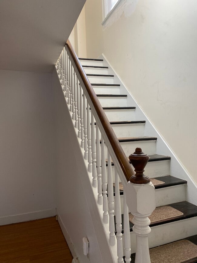 8 Paterson Hill Rd in Tuxedo Park, NY - Building Photo - Building Photo