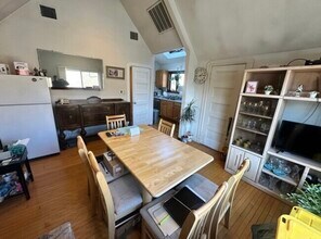 147 Willow Ave, Unit 3 in Somerville, MA - Building Photo - Building Photo