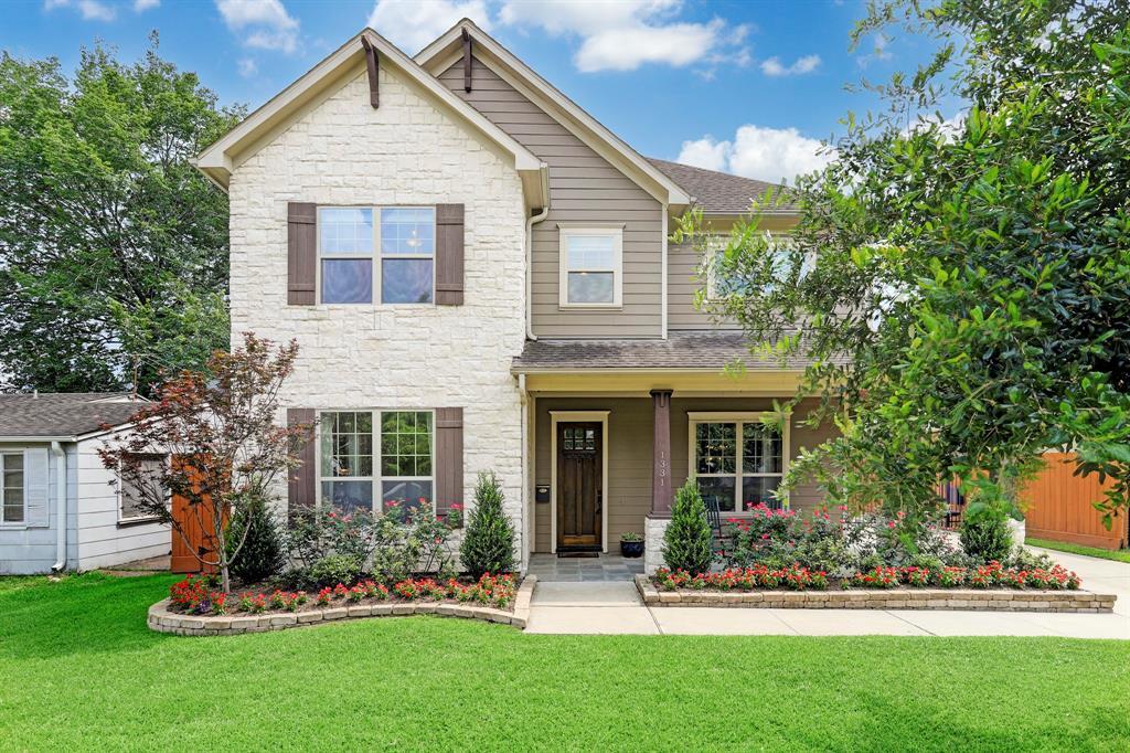 1331 Chippendale Rd in Houston, TX - Foto de edificio