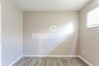 654 Hillsdale Dr photo'