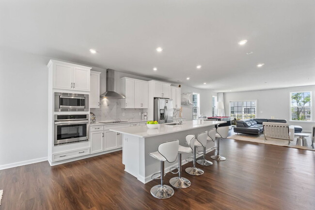 8121 Wistar Creek Dr