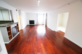 1441 Federal Ave, Unit 202 in Los Angeles, CA - Foto de edificio - Building Photo