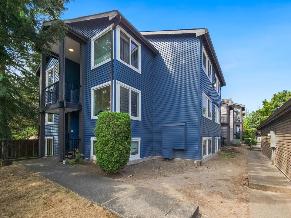 26339 116th Ave SE in Kent, WA - Building Photo
