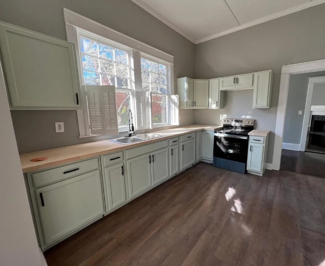 1957 Broughton St in Orangeburg, SC - Building Photo - Building Photo