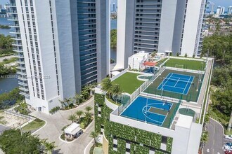 16385 Biscayne Blvd, Unit # 304 in Aventura, FL - Foto de edificio - Building Photo