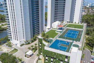 16385 Biscayne Blvd, Unit # 304 in Aventura, FL - Building Photo - Building Photo