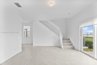 2498 SE 25th Ct in Homestead, FL - Building Photo - Building Photo