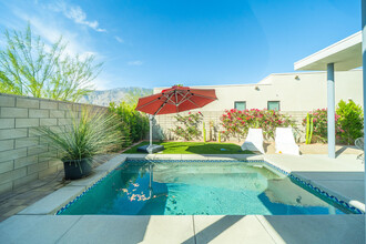 814 Nugget Ln in Palm Springs, CA - Building Photo - Building Photo