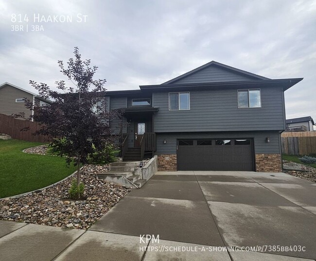 property at 814 Haakon St