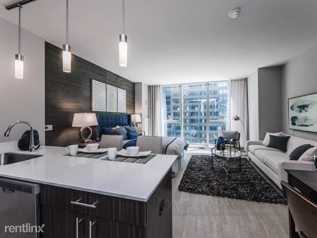 180 N Michigan Ave in Chicago, IL - Building Photo - Building Photo