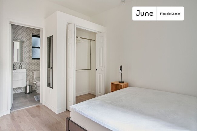 property at 424 W 47th St