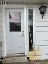 305 Eagle St in Newmarket, ON - Building Photo - Building Photo