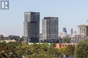 1285 Dupont St in Toronto, ON - Building Photo