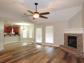 11278 Twin Spires Dr in Flint, TX - Building Photo - Building Photo