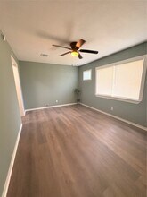 4323 Groton Dr in Houston, TX - Building Photo - Building Photo