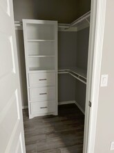 2309 E Viviana St, Unit 1 in Edinburg, TX - Foto de edificio - Building Photo