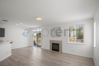 406 Cape May Ct in Pittsburg, CA - Building Photo - Building Photo