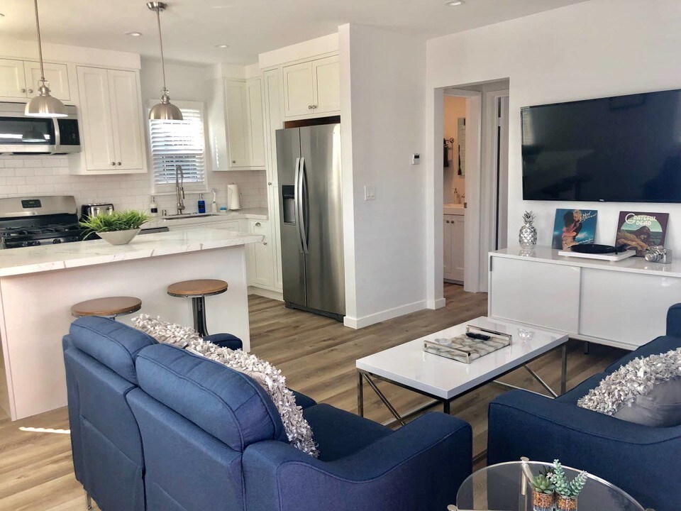 4457 S Centinela Ave, Unit 4457 in Los Angeles, CA - Building Photo