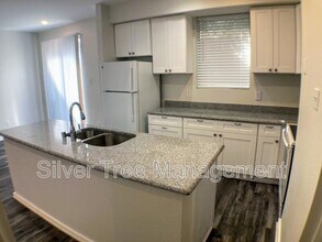4015 Bowser Ave in Dallas, TX - Building Photo - Building Photo