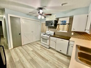 5696 Pleasant Ave in North Ridgeville, OH - Building Photo - Building Photo