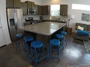 232 E Cevallos St in San Antonio, TX - Building Photo - Building Photo