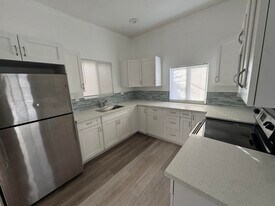 518 49th St in West Palm Beach, FL - Building Photo