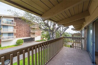 6542 Ocean Crest Dr, Unit B312 in Rancho Palos Verdes, CA - Building Photo - Building Photo