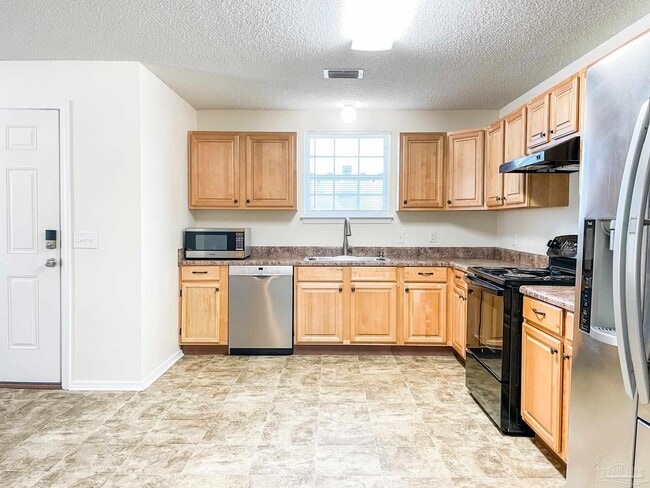 8921 Camshire Cir in Pensacola, FL - Building Photo - Building Photo