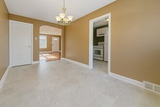 119 W Madison Ave in Clifton Heights, PA - Building Photo - Building Photo