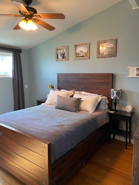 9302 Fermi Ave in San Diego, CA - Foto de edificio